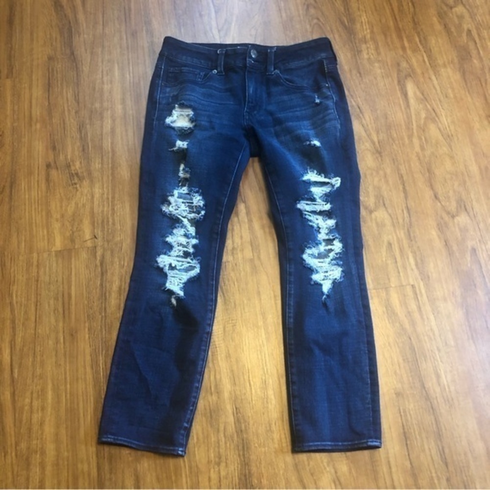 American Eagle Artist Crop Jeans distressed 360 stretch 6 great condition